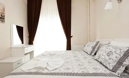 Tatvan Bed and breakfast 3*